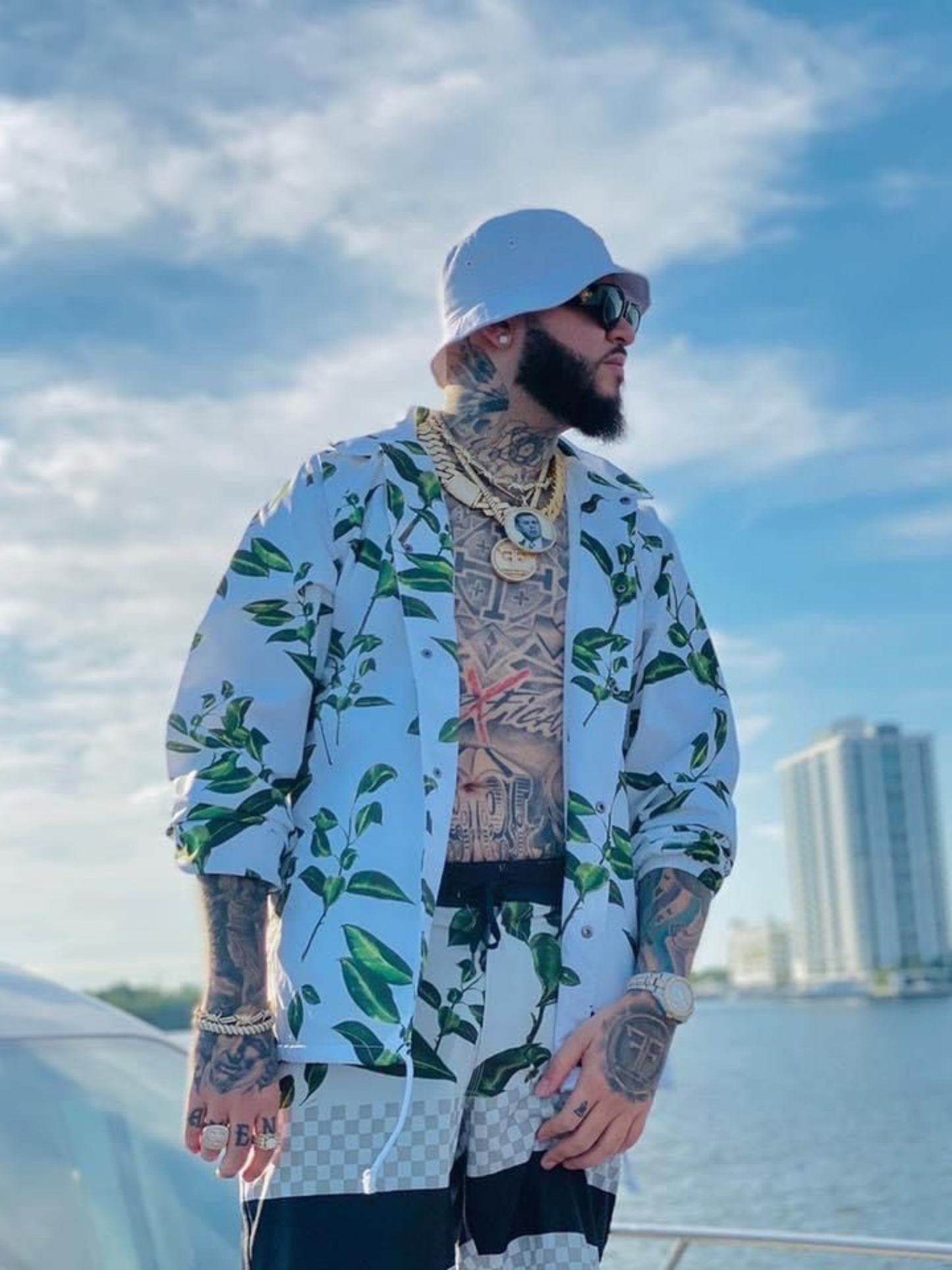 Cuadro Farruko "Rise Highger"